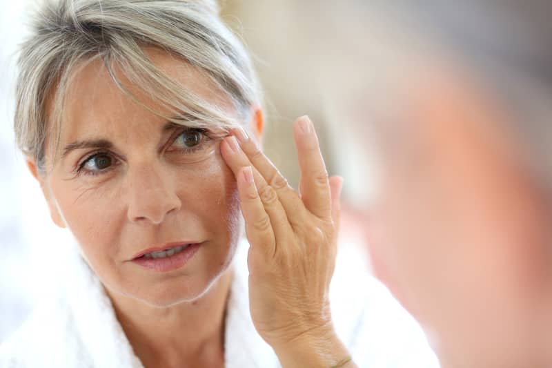 5 Acupressure Points For Under-eye Inflammation